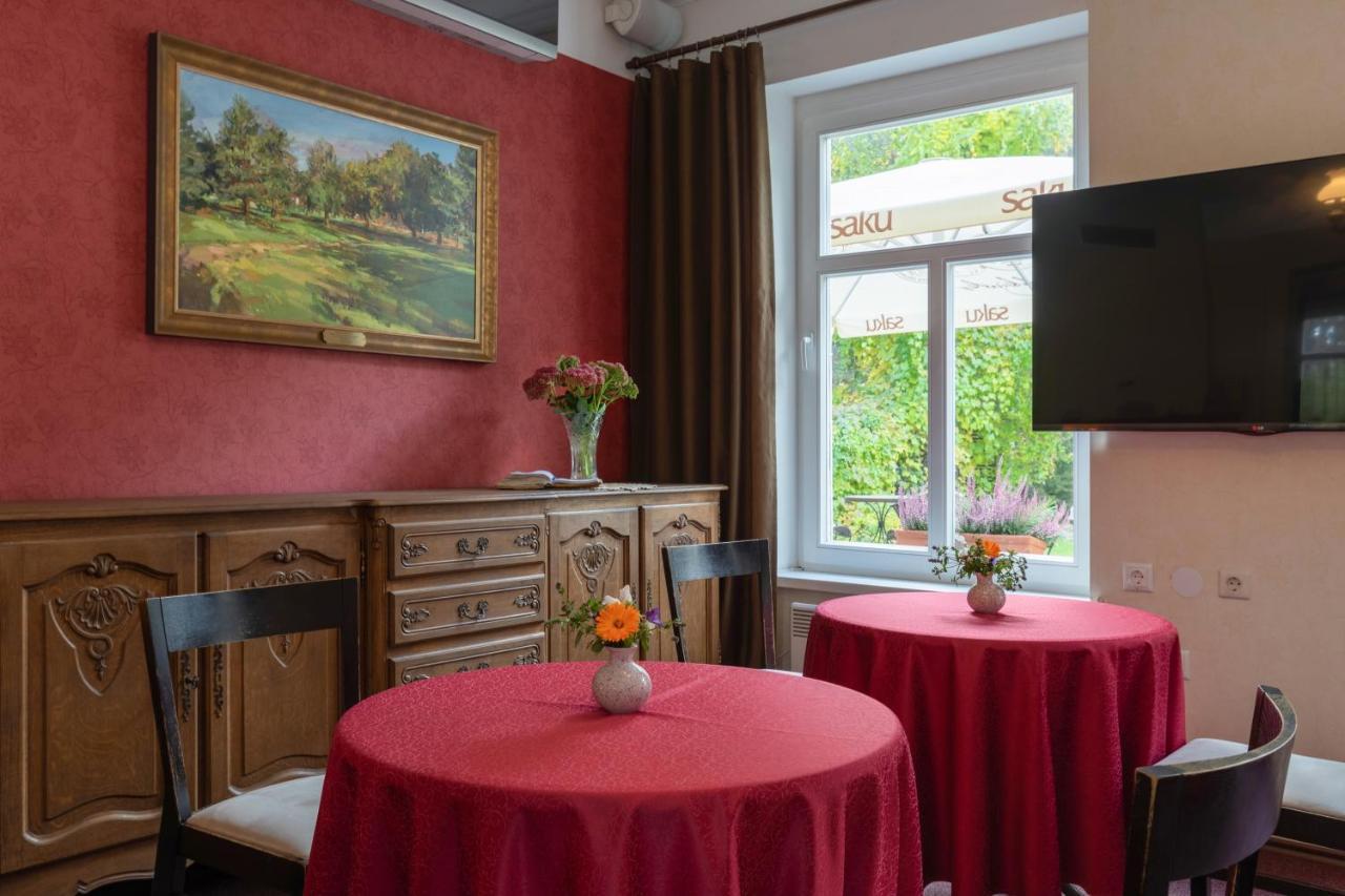 Verevi Motel Елва Екстериор снимка