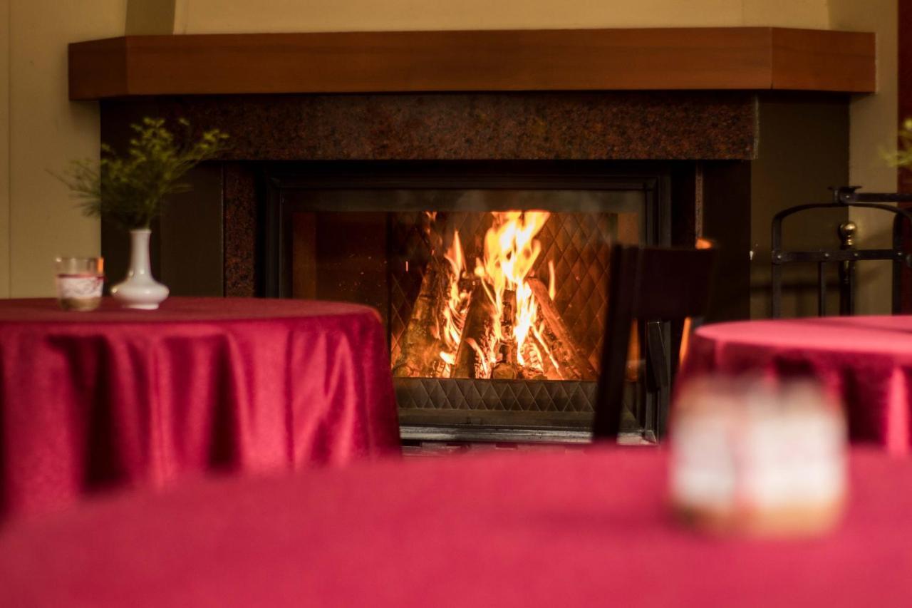 Verevi Motel Елва Екстериор снимка